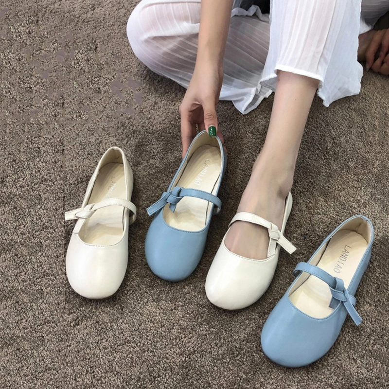 Giày Búp Bê Có Quai Ngang: Sự Lựa Chọn Hoàn Hảo Cho Phong Cách Thời Trang Của Bạn