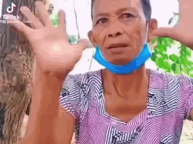 GIF 10 Điểm Bà Già Gallery 1