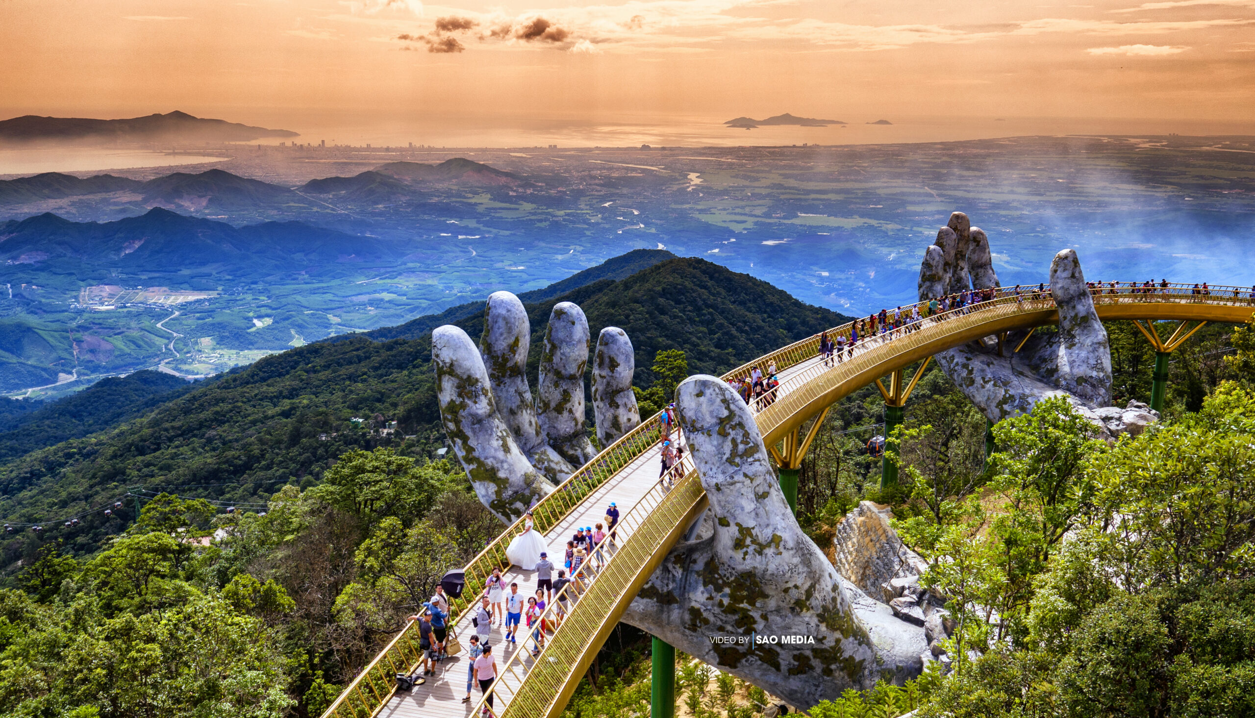 Giới thiệu Bà Nà Hills - Thiên Đường Ngàn Mây Trên Đỉnh Cao