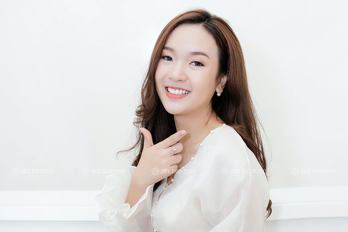 Gò má cao cười sao cho đẹp?