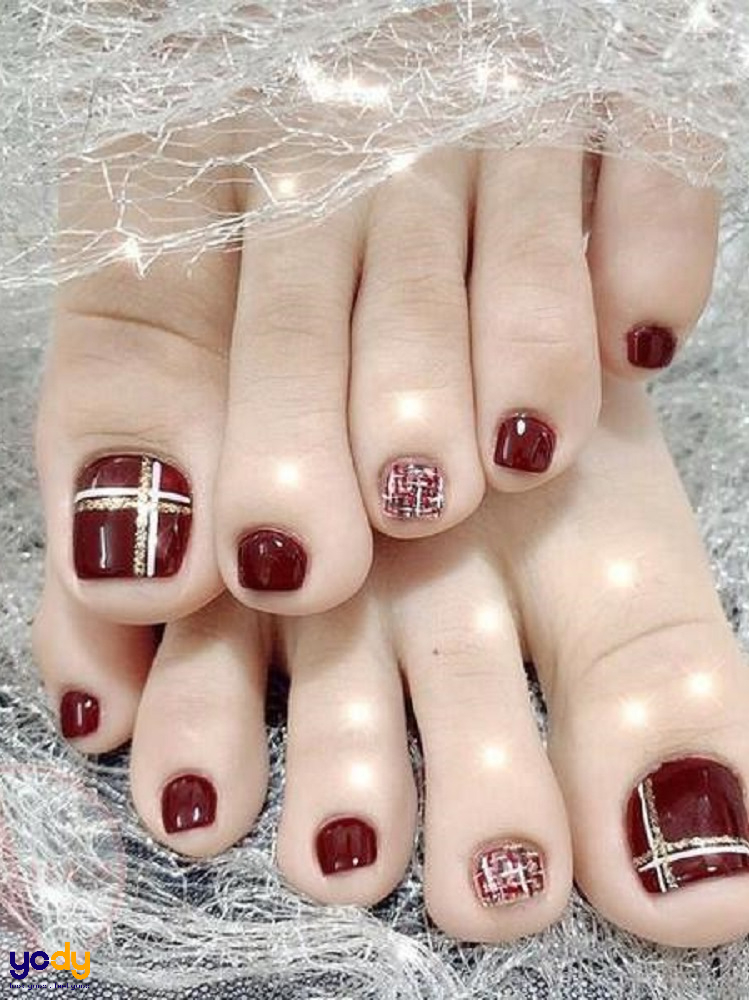 Da ngăm sơn móng chân màu gì? Gallery 1