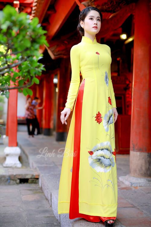 Guốc Mang Áo Dài: Bí Quyết Chọn Guốc Phù Hợp