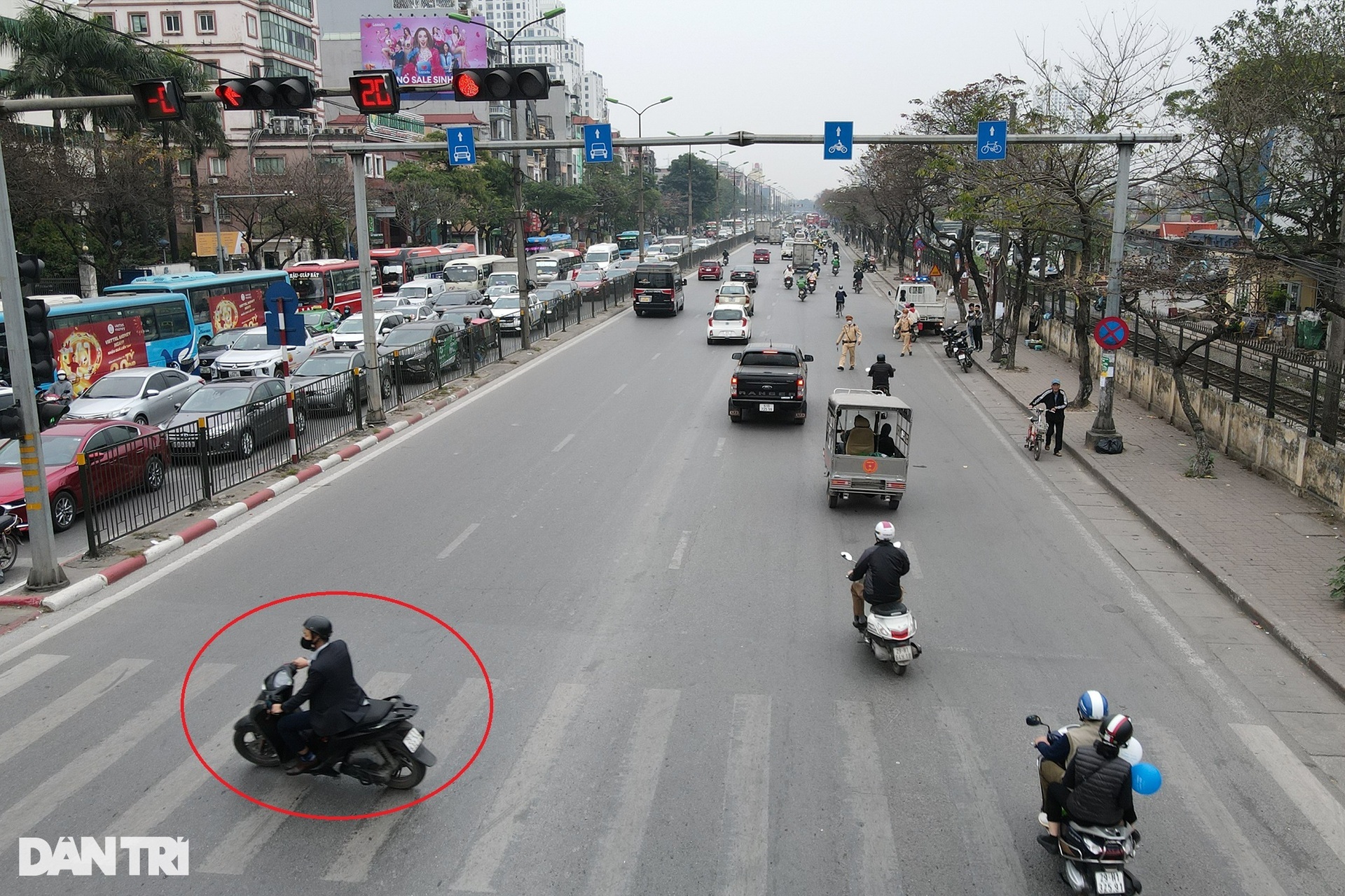 Vượt đèn đỏ là gì? Gallery 1