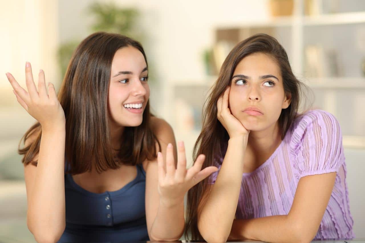 Hẹp hòi là gì?