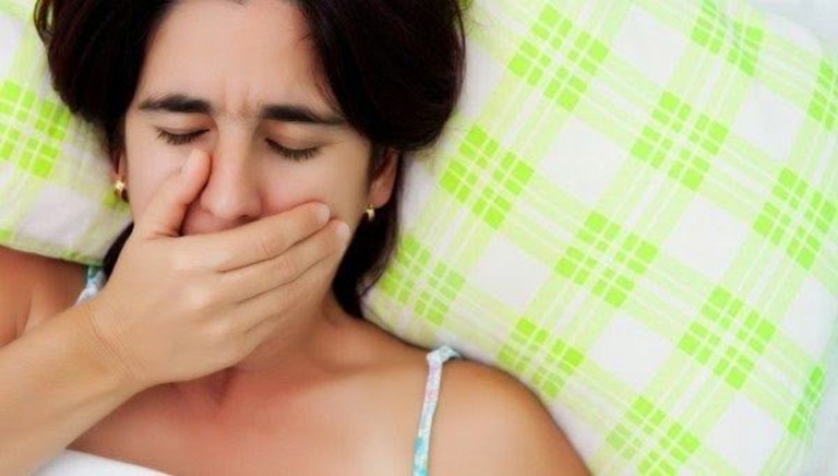 Đắng miệng khi ngủ dậy: Nguyên nhân và cách khắc phục