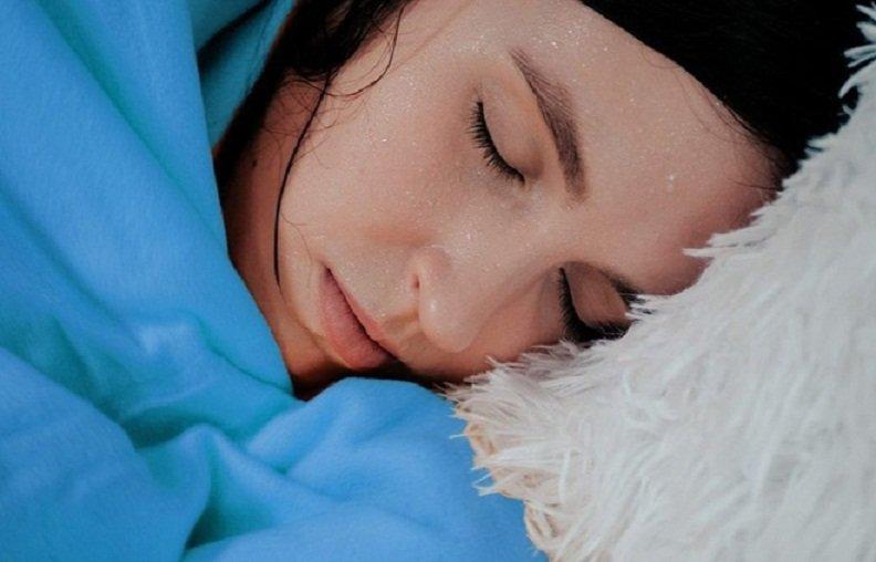 Đổ Mồ Hôi Trộm Ở Người Lớn: Nguyên Nhân, Triệu Chứng Và Cách Điều Trị