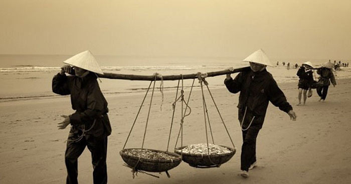 Phân tích hình tượng người đàn bà hàng chài trong truyện ngắn "Chiếc thuyền ngoài xa" Gallery 1