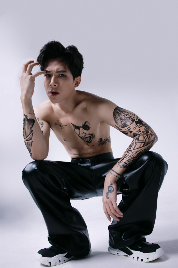 Hình Xăm Của Anh Tú