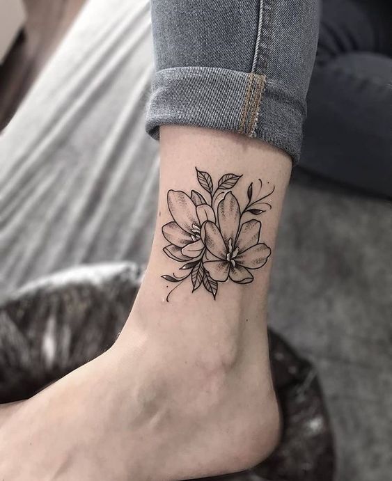 Hình Xăm Đẹp Ở Cổ Chân