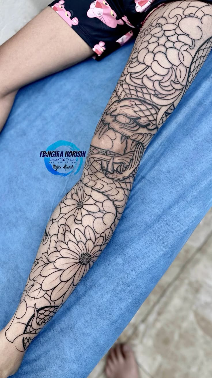 Hình Xăm Rắn Full Chân: Ý Nghĩa, Mẫu Thiết Kế Và Địa Chỉ Uy Tín Gallery 2