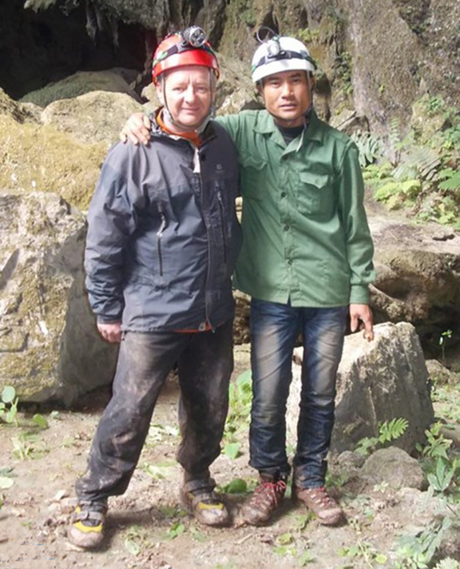 Hồ Khánh Là Ai?