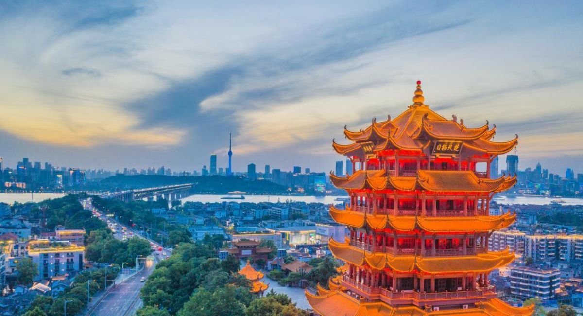 Hoàng Hạc Lâu - Huyền Thoại Ngàn Năm Trên Sông Dương Tử