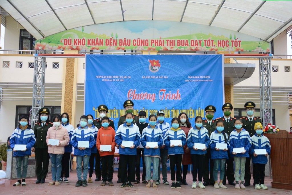 Hoạt động thiện nguyện vì cộng đồng: Ý nghĩa và cách tham gia