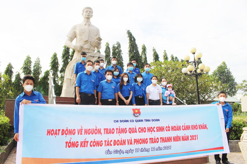 Hoạt động về nguồn là gì?