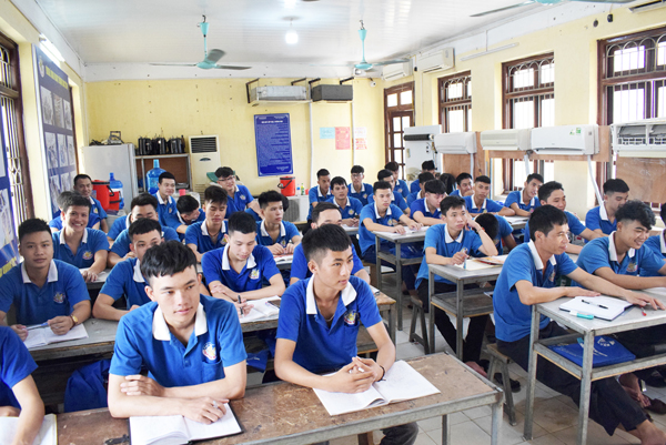 Học Hết Lớp 12 Nên Làm Gì?