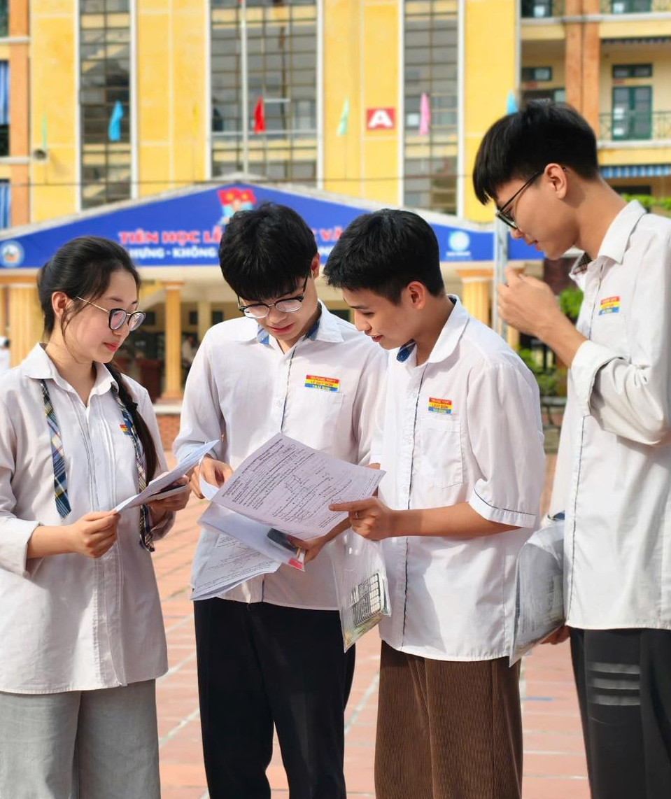 Học Sinh 2007: Cuộc Sống, Học Tập và Những Kỷ Niệm Tuổi Thơ
