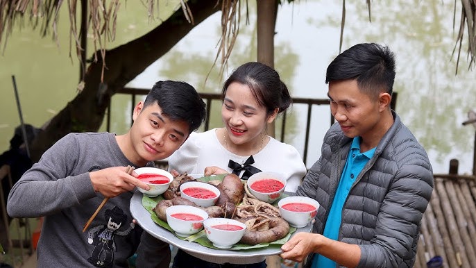 Hôm nay ăn bát cháo lòng