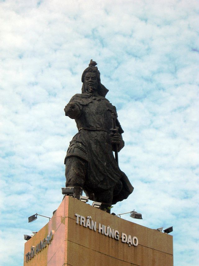 Hưng Đạo Vương là ai?