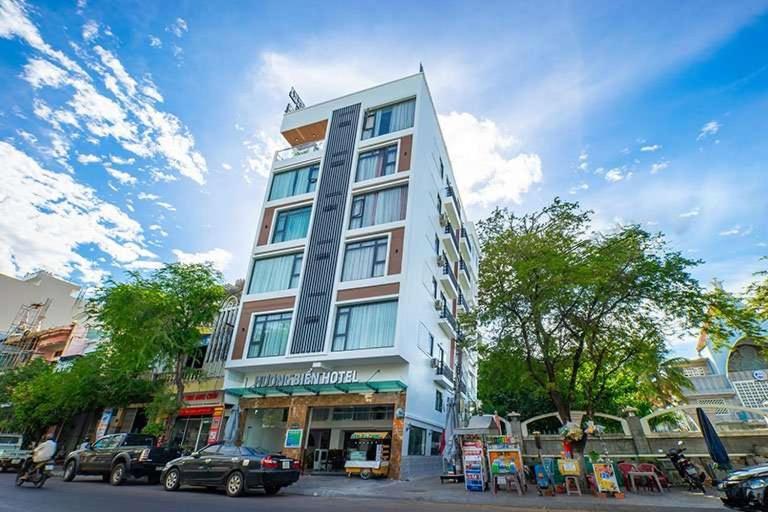 Hương Biển Quy Nhơn: Khám phá thiên đường ẩm thực và du lịch biển