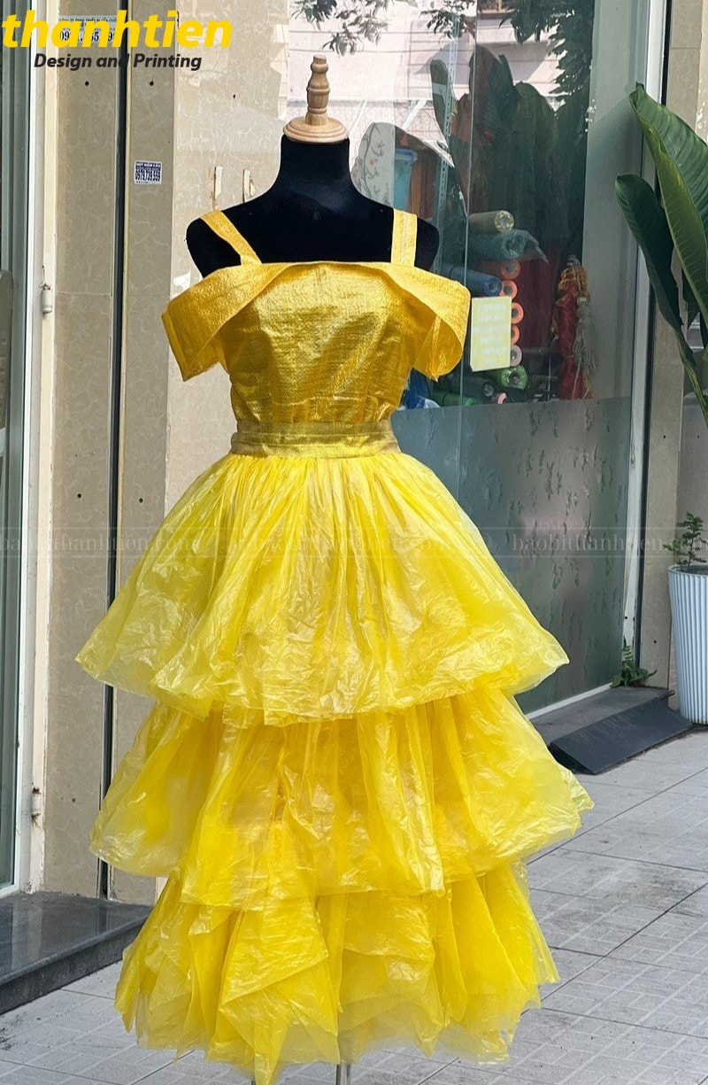 Bài thuyết trình về trang phục tái chế bằng ni lông Gallery 2