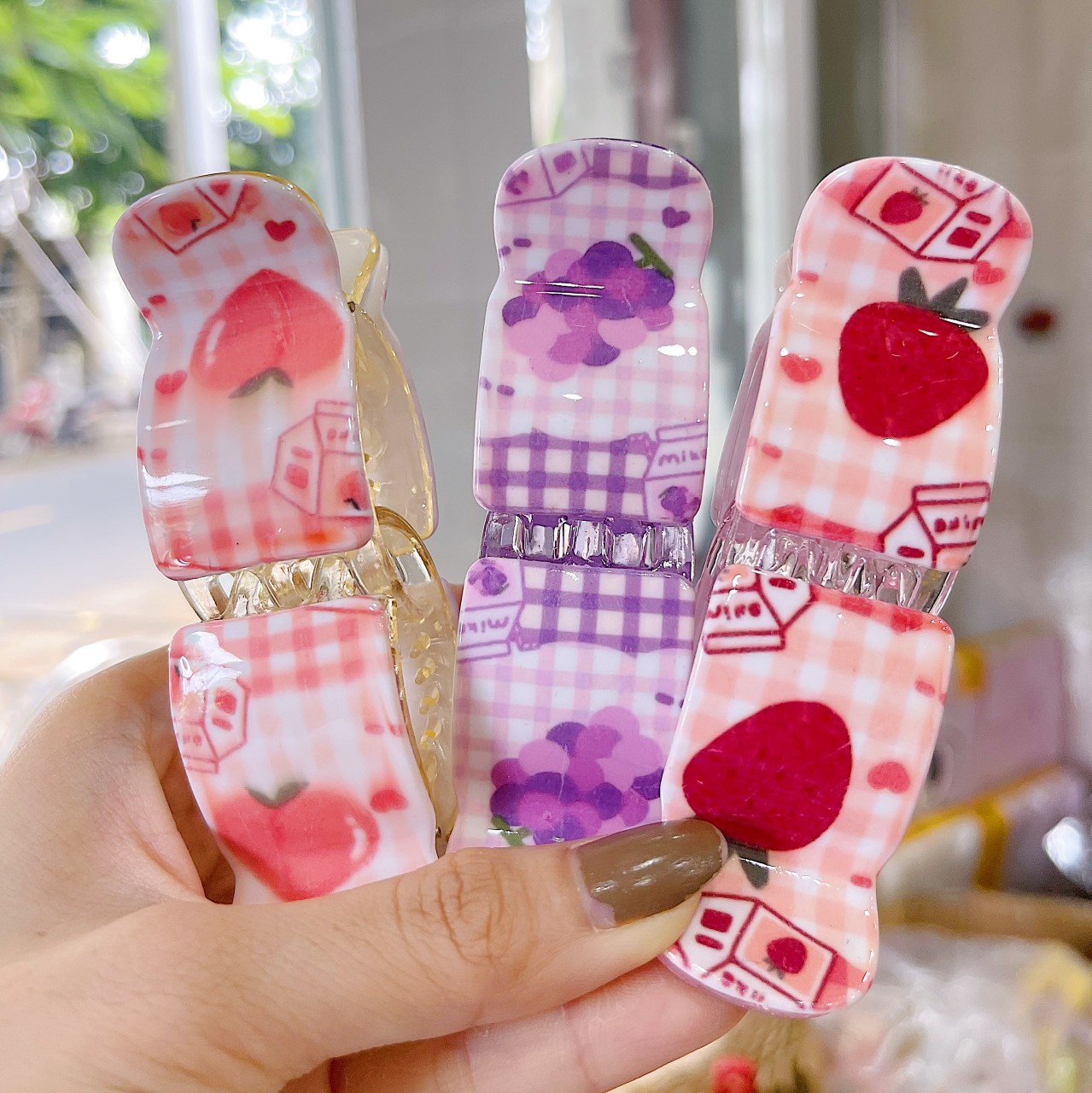 Kẹp Càng Cua 5 Răng Cute: Mua ở đâu? Loại nào đẹp nhất?