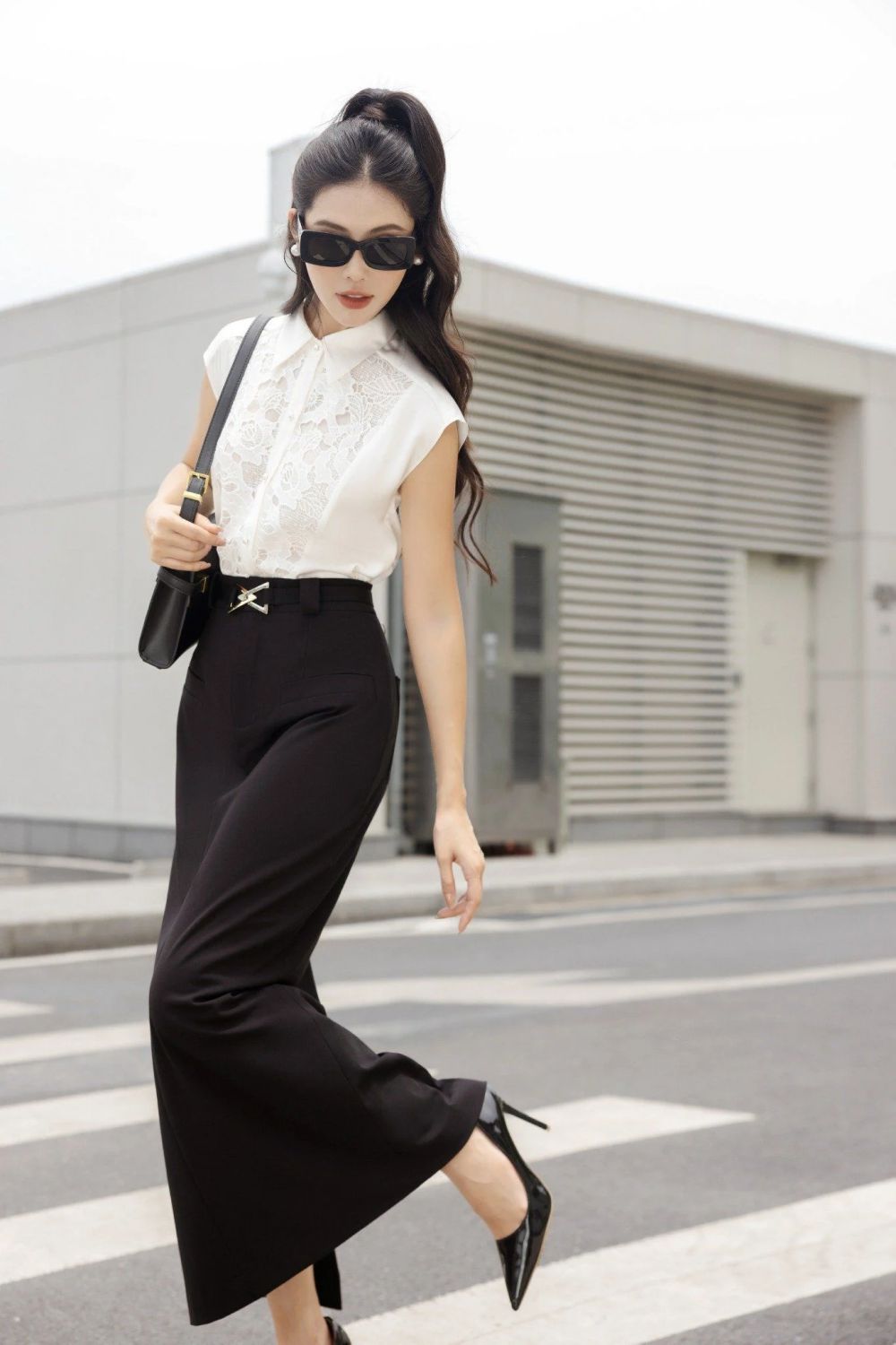 Chân Váy Chữ A Dài Đến Gối Mặc Với Áo Gì? Gallery 2