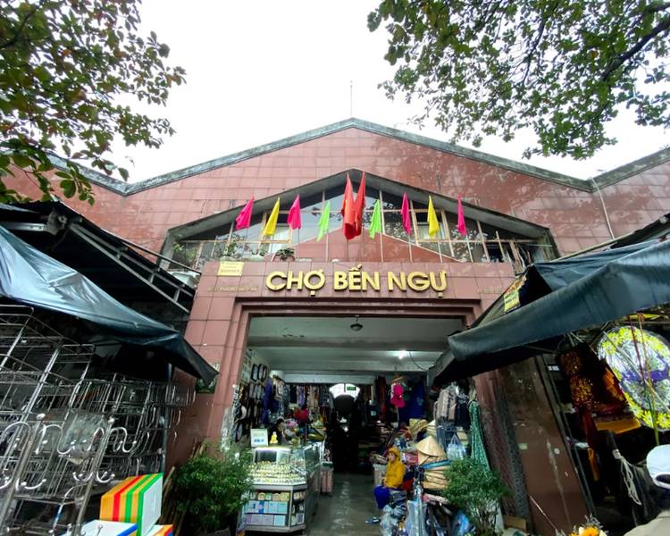 Chợ Bến Ngự Huế - Thiên đường ẩm thực và mua sắm xứ Huế Gallery 1