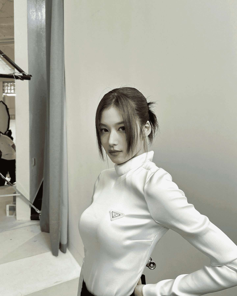 Lớp Học Bí Mật Gallery 1