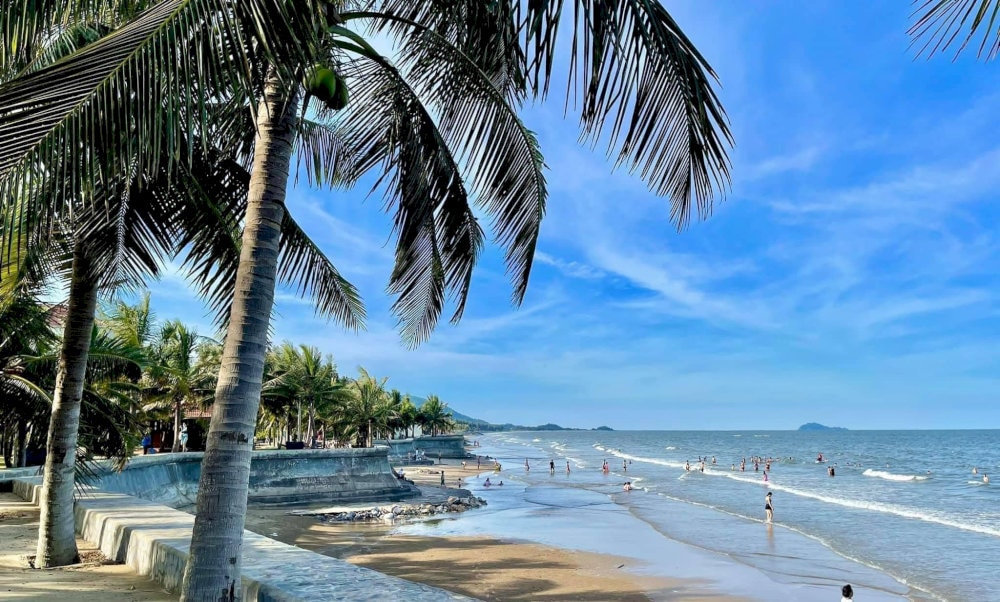 Bãi tắm Hải Tiến - Thiên đường biển tuyệt vời tại Thanh Hóa Gallery 1