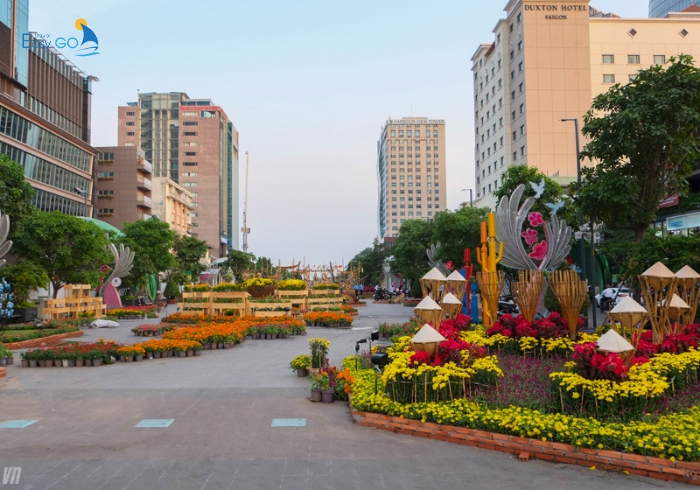 Mùa Xuân Nhỏ Ở Thành Phố Lớn Gallery 1