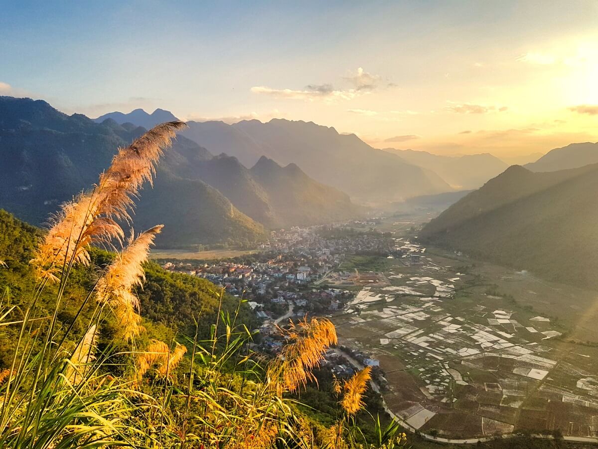 Thung lũng Mai Châu - Khám phá vẻ đẹp hoang sơ của vùng Tây Bắc Gallery 1
