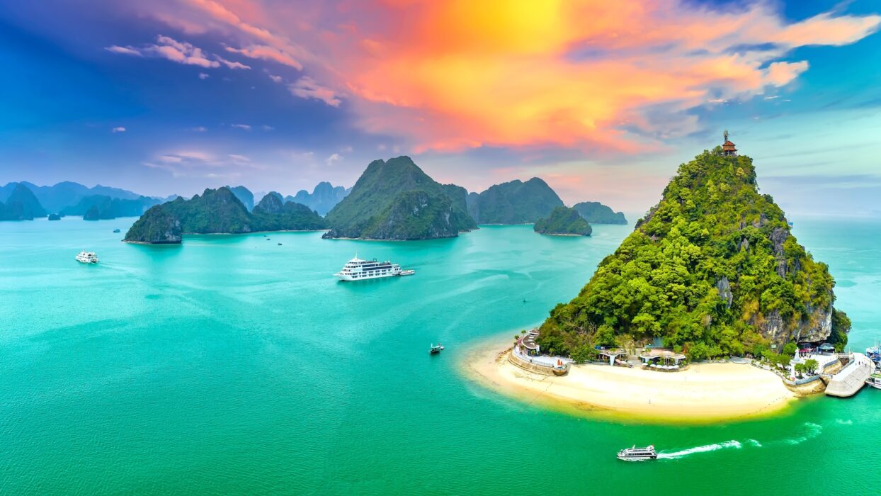 Làm gì ở Hạ Long? Khám phá thiên đường vịnh kỳ diệu! Gallery 1