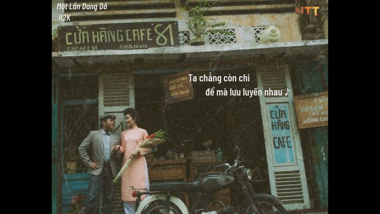 Khi mới yêu nhau anh hay nắm tay dặn dò