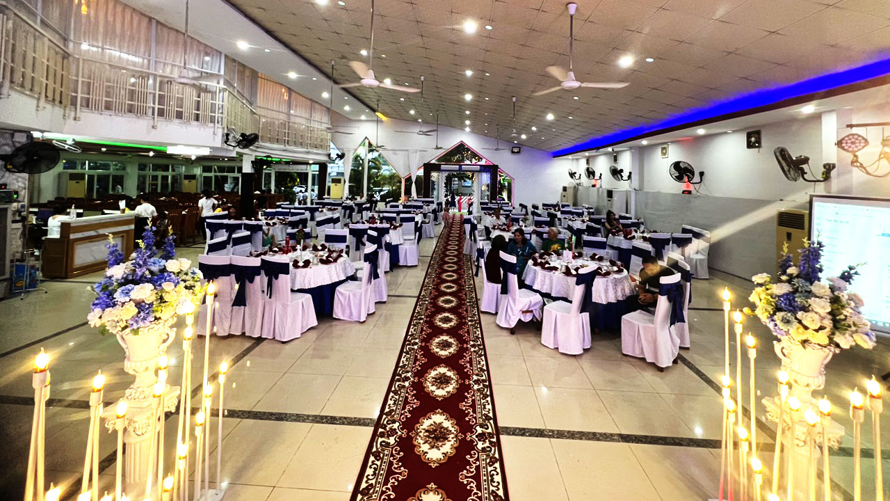 Nhà Hàng Ngọc Phượng Mũi Né - Trải Nghiệm Ẩm Thực Tuyệt Vời Tại Phan Thiết Gallery 1