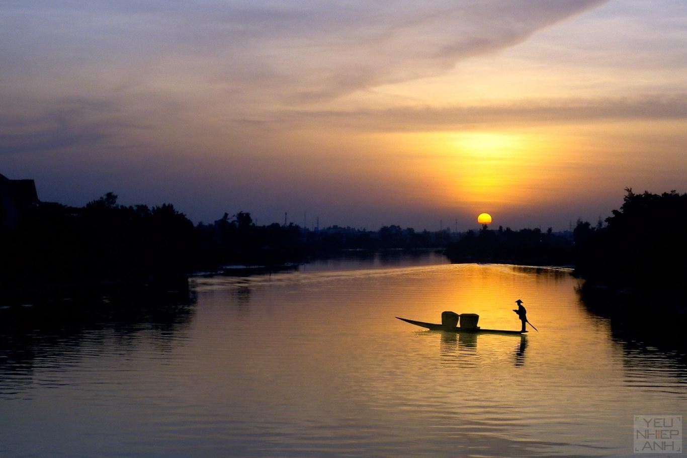 Không khói hoàng hôn cũng nhớ nhà