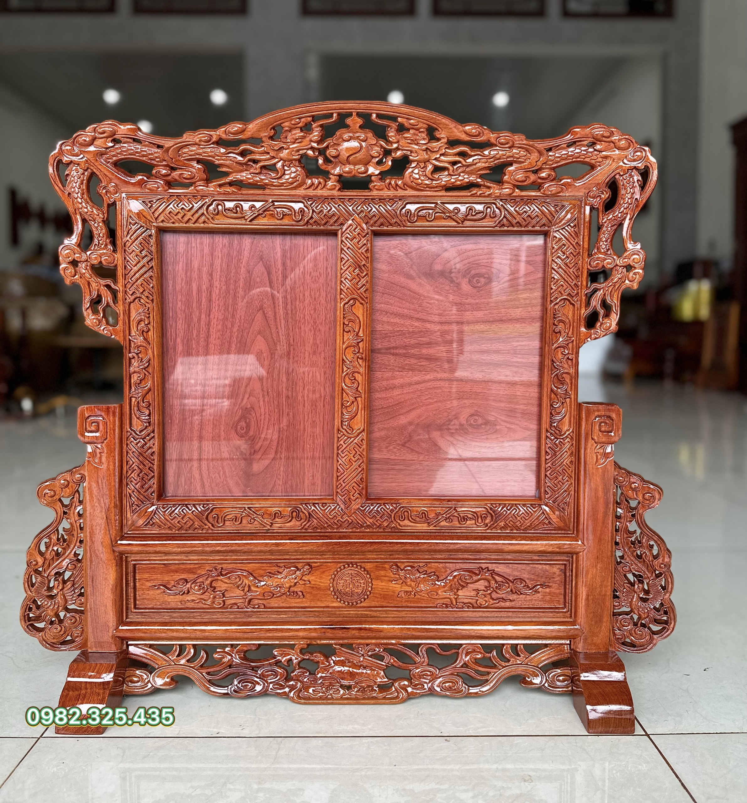Khung Ảnh Thờ Đôi - Lựa Chọn Hoàn Hảo Cho Không Gian Tâm Linh