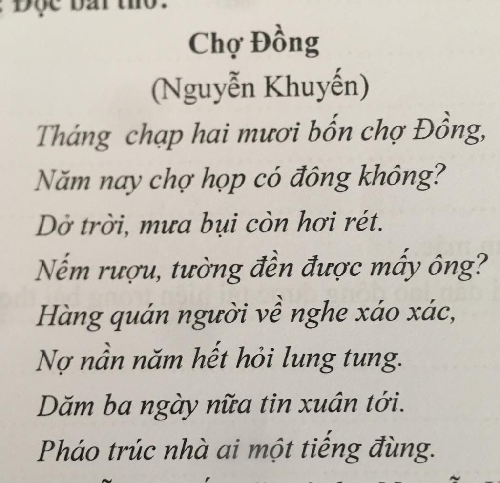 Khung cảnh chợ Đồng được tái hiện như thế nào trong bài thơ?