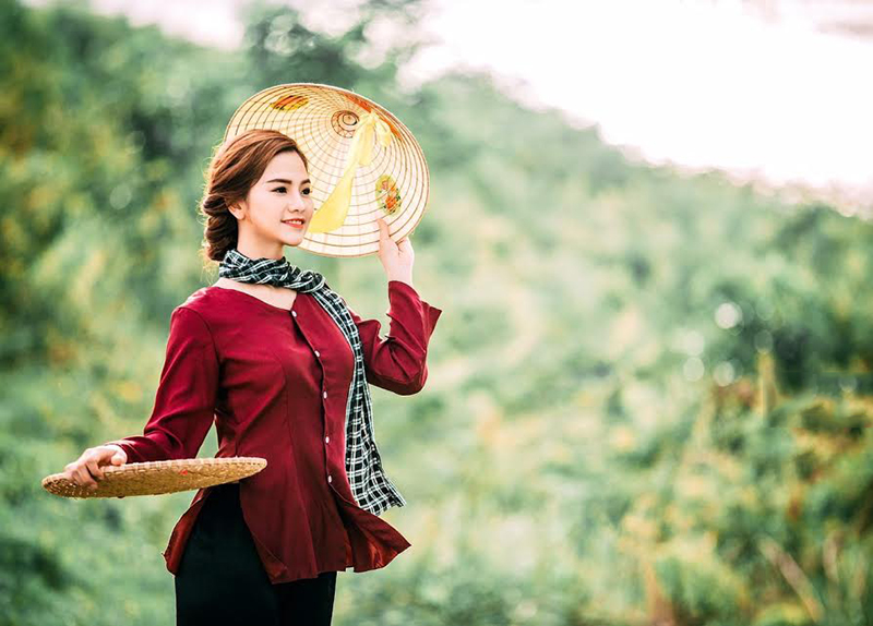 Kiểu tóc phù hợp khi mặc áo bà ba Gallery 2