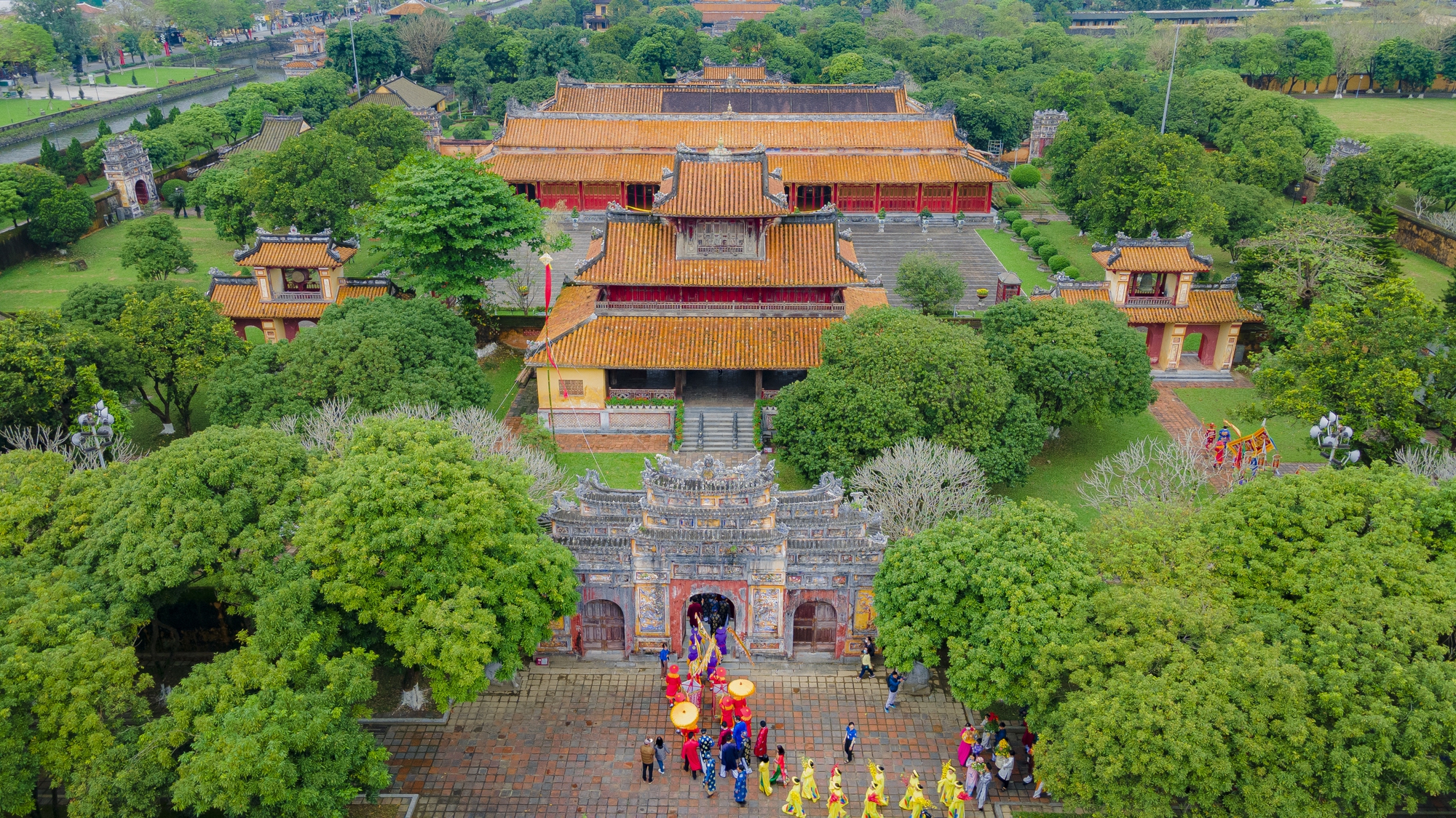 Kinh Thành Huế được UNESCO công nhận vào năm nào?