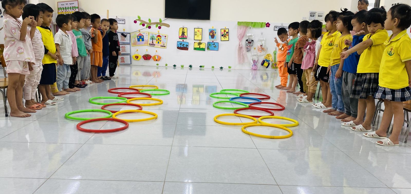 Bật Chụm Tách Chân Qua 7 Ô Gallery 1