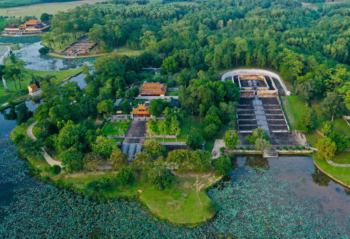 Lăng Gia Long Huế
