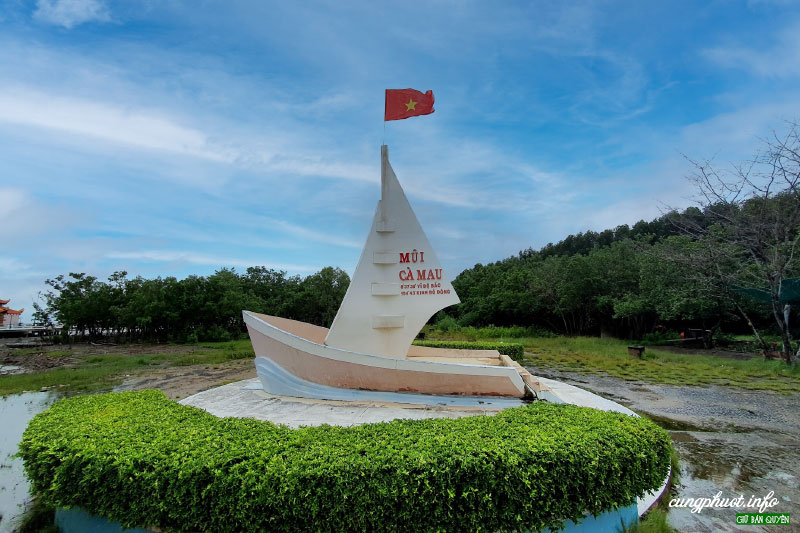 Xe Đen Mập Đi Đất Mũi: Hành Trình Khám Phá Cực Nam Gallery 1