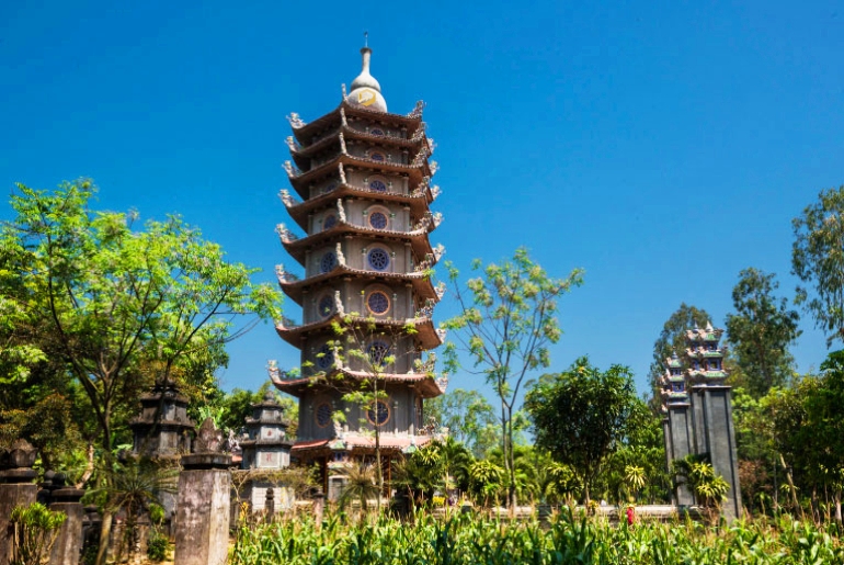Chùa Thiên Ấn Quảng Ngãi - Ngôi Chùa Cổ Kính Linh Thiêng Gallery 1