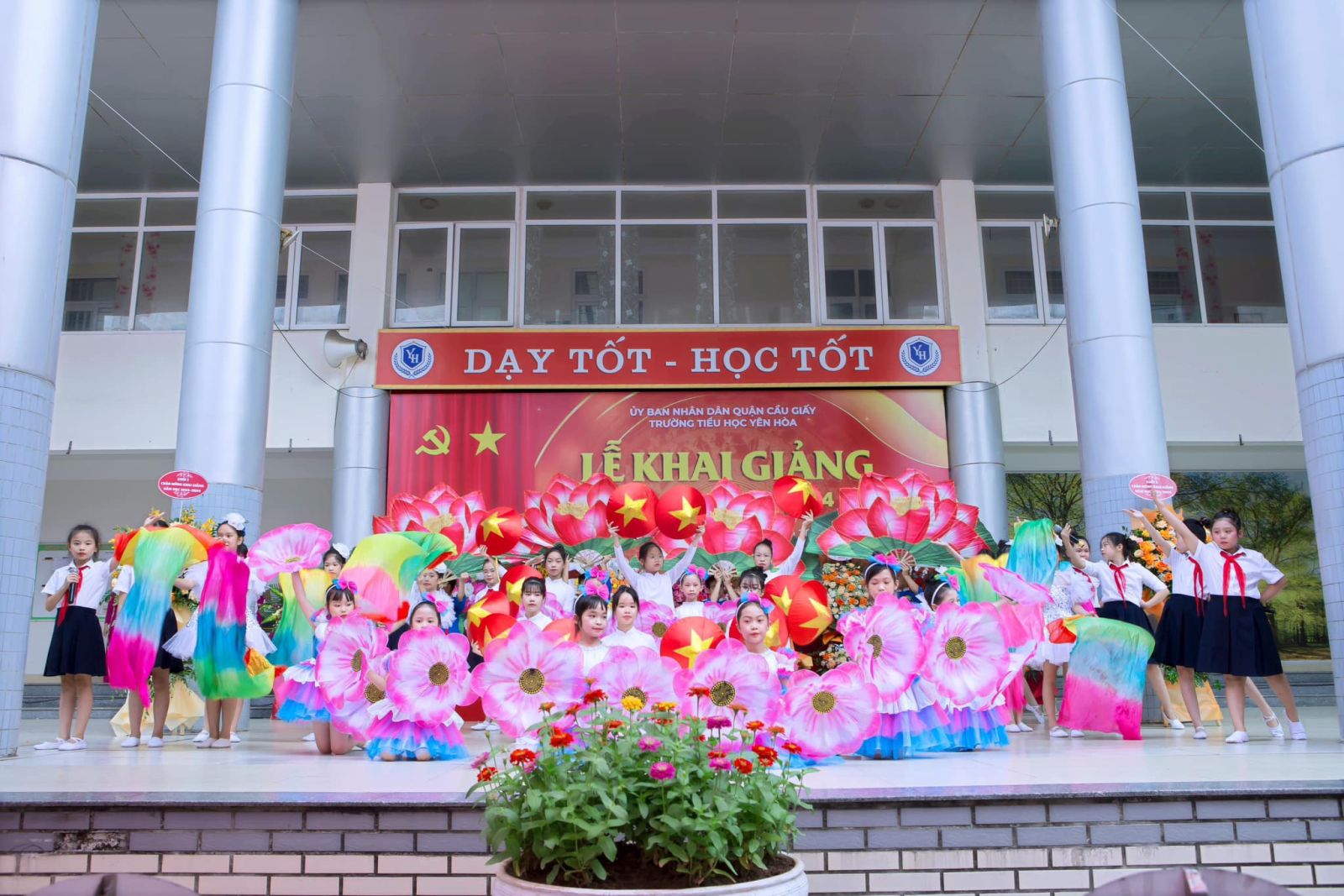 Tiểu học Yên Hòa - Thông tin chi tiết, tuyển sinh và chất lượng giáo dục Gallery 1