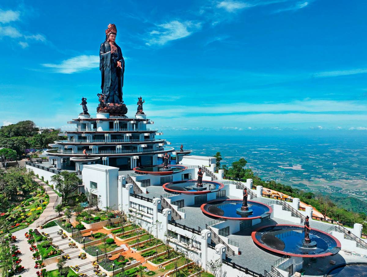 Núi Bà Đen - Linh Sơn Thánh Địa Tây Ninh Gallery 1