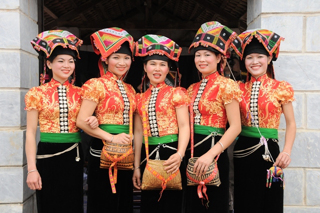Thuyết trình về trang phục dân tộc Gallery 1