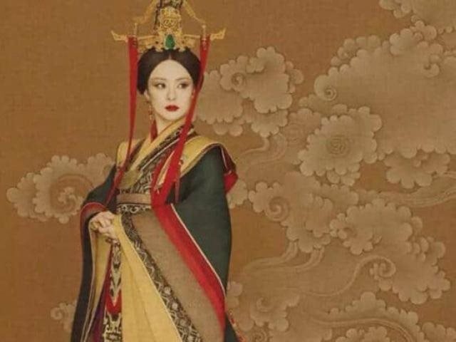Quốc Mẫu là ai?