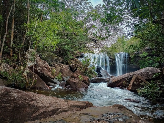 Suối chảy sau nhà có tốt không? Gallery 1