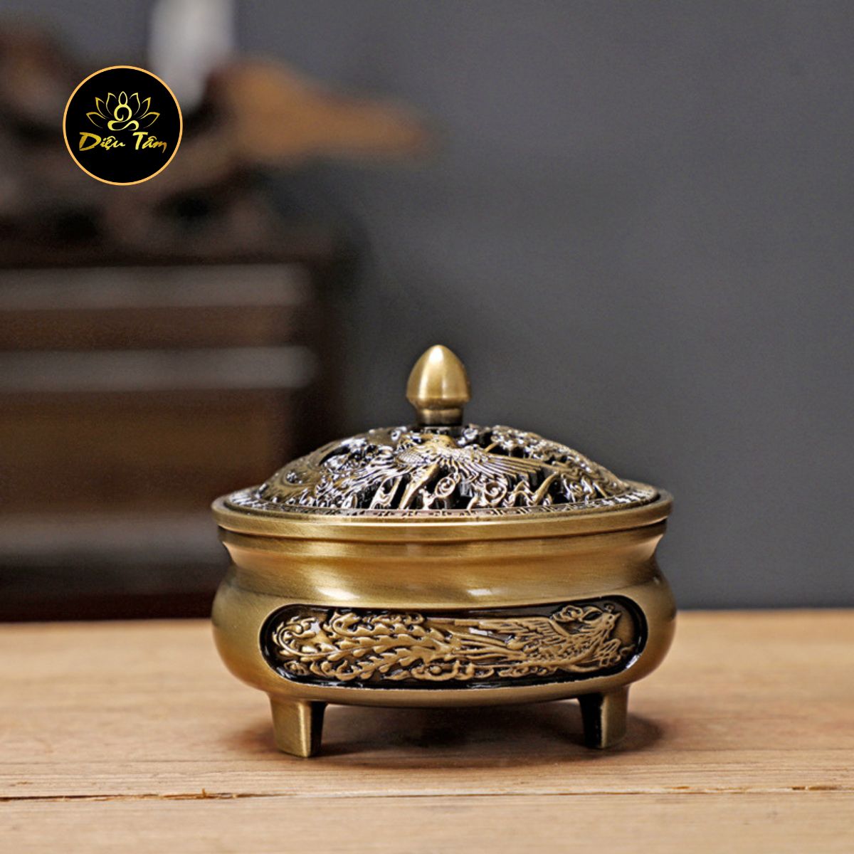 Lư Hương Đốt Trầm: Chọn Lư Hương Đốt Trầm Phù Hợp Để Tận Hưởng Hương Thơm Thiền Tịnh