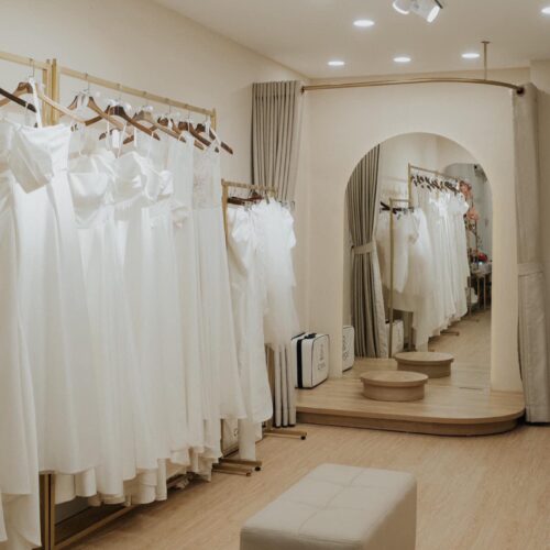 Bục Thử Váy Cưới: Mẫu Mã Đẹp, Chất Liệu Cao Cấp Gallery 2